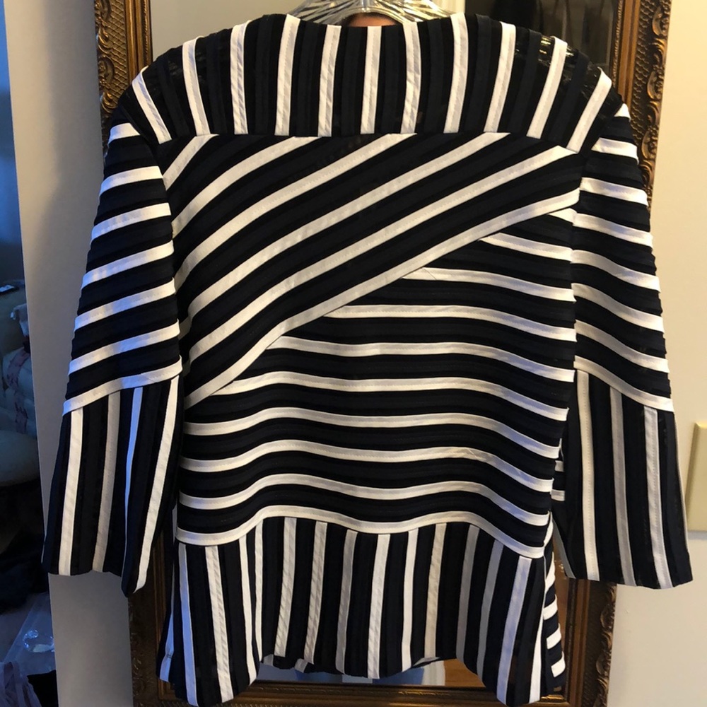 🆕CHICOS TRAVELERS STRIPE JACKET - Picture 2 of 7